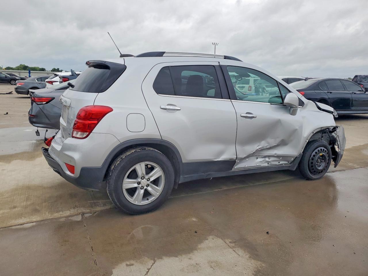 2020 Chevrolet Trax - Фото 3