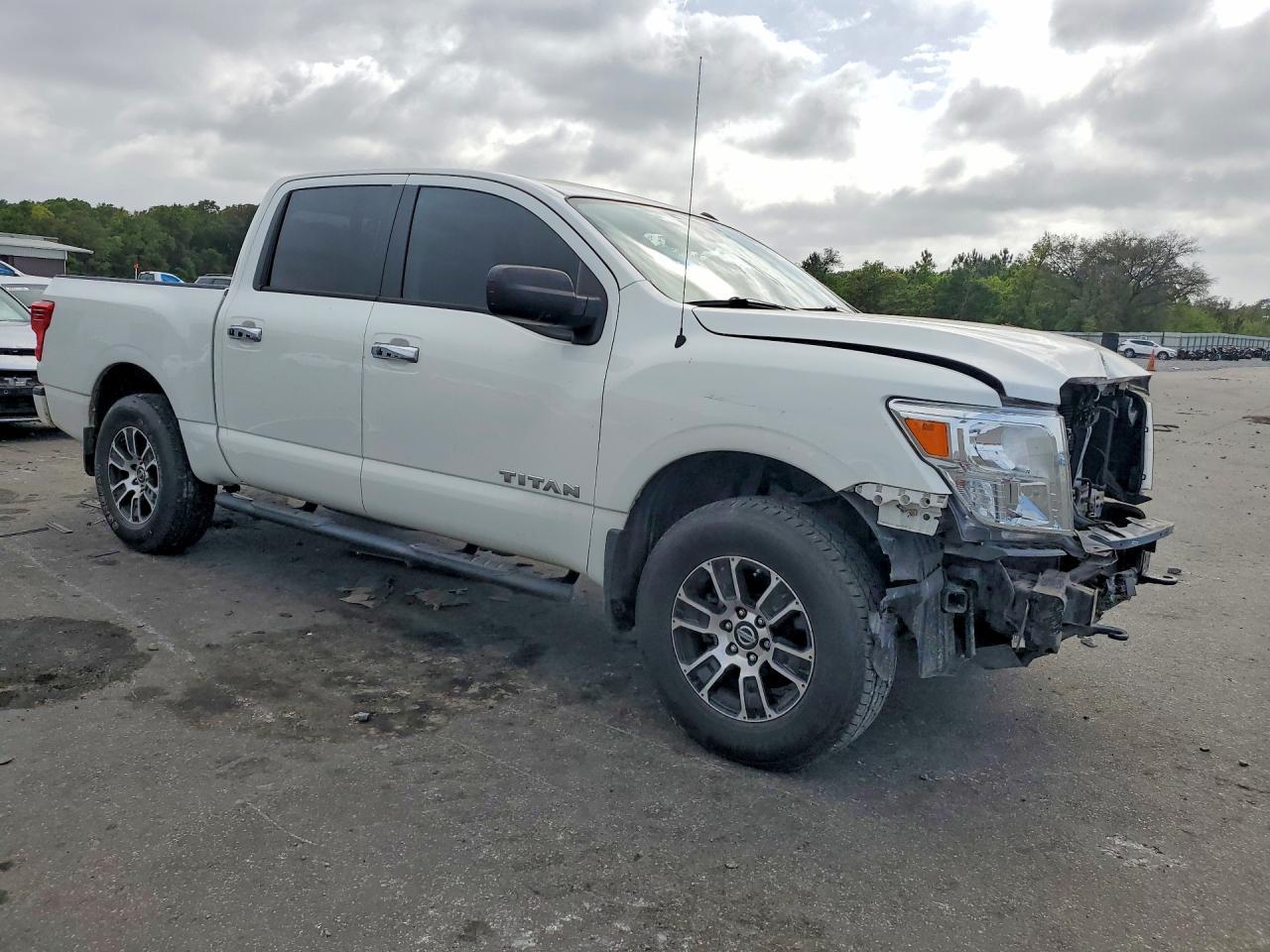 2021 Nissan Titan Sv - Image 4