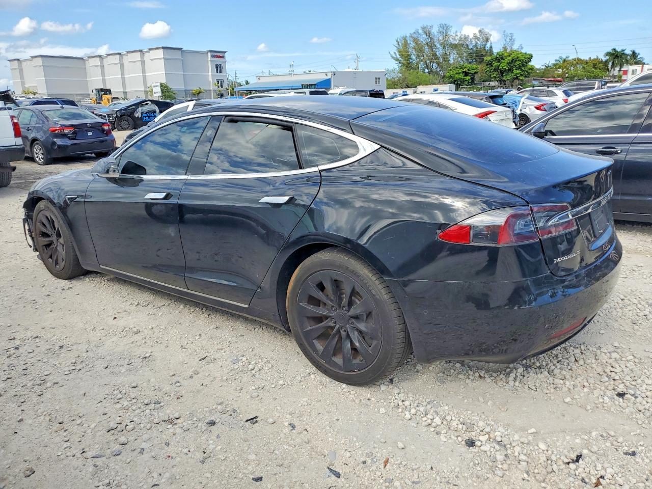 2017 Tesla Model S - Фото 2