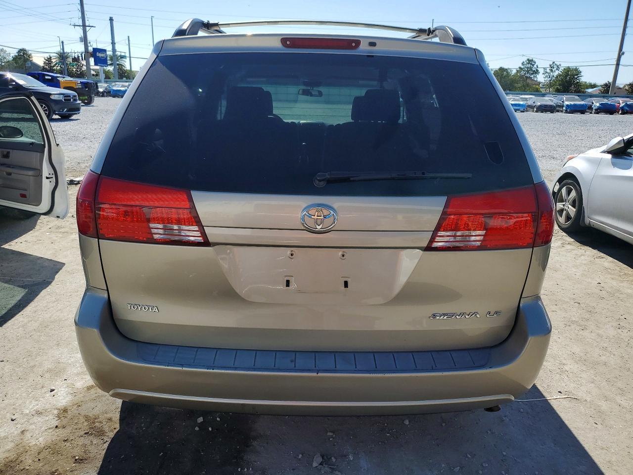 2005 Toyota Sienna Le 7 Passenger - Image 6