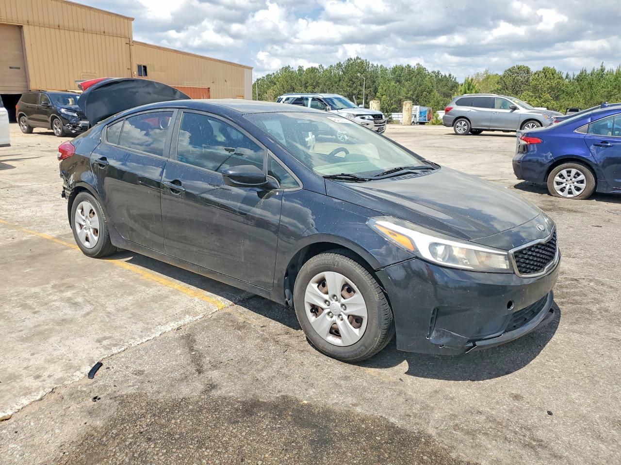 2017 Kia Forte Lx - Image 4
