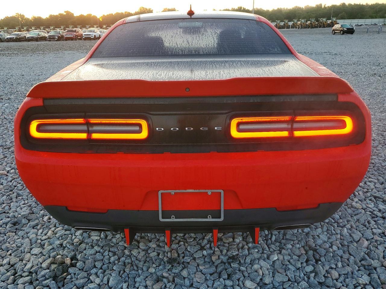 2016 Dodge Challenger R - Фото 6