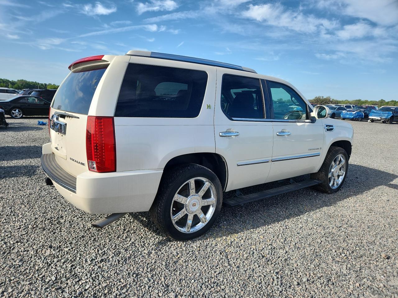 2009 Cadillac Escalade Hybrid - Image 3