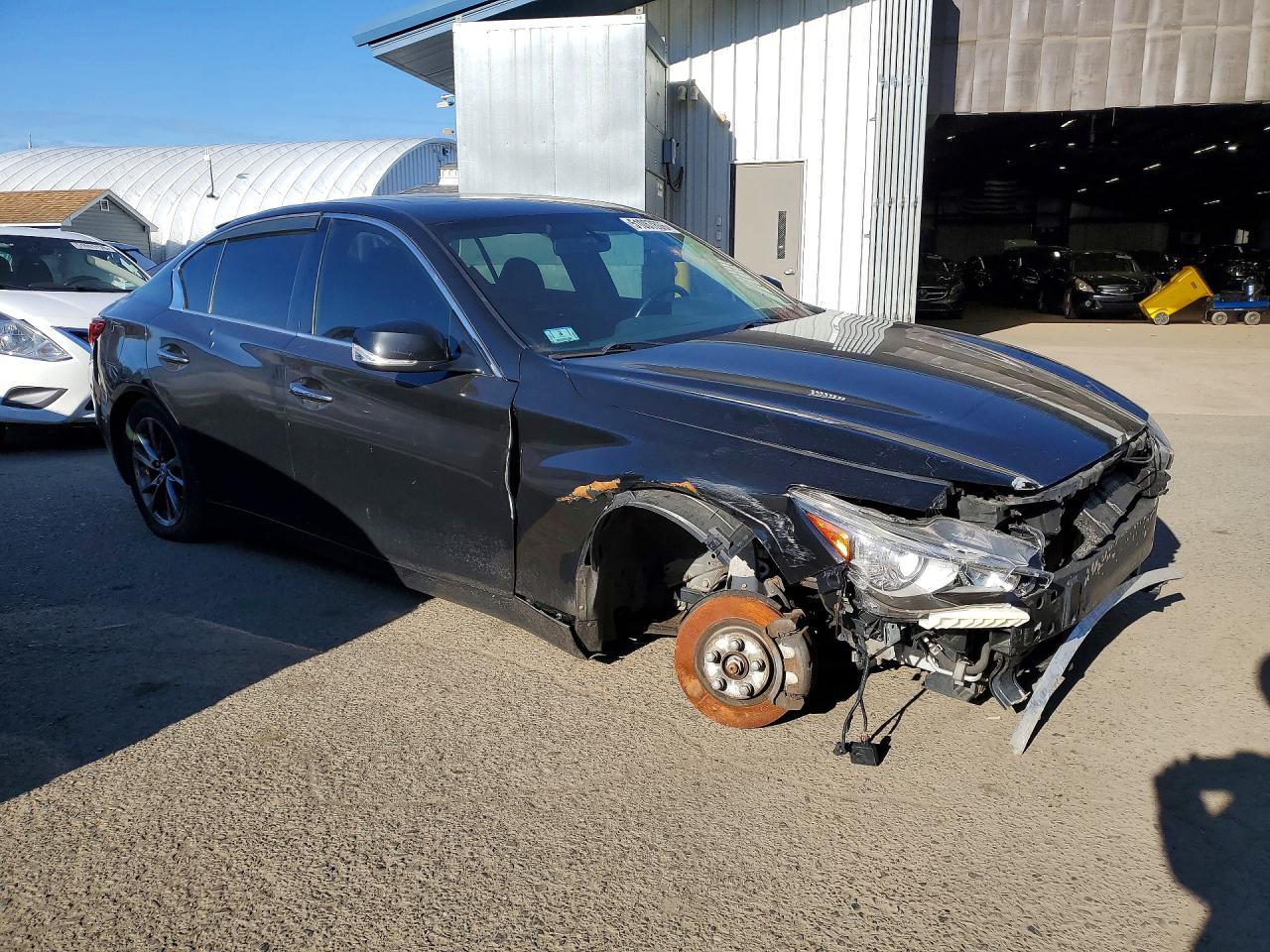 2015 Infiniti Q50 Base - Фото 4