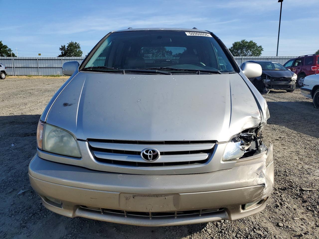 2002 Toyota Sienna Xle - Фото 5