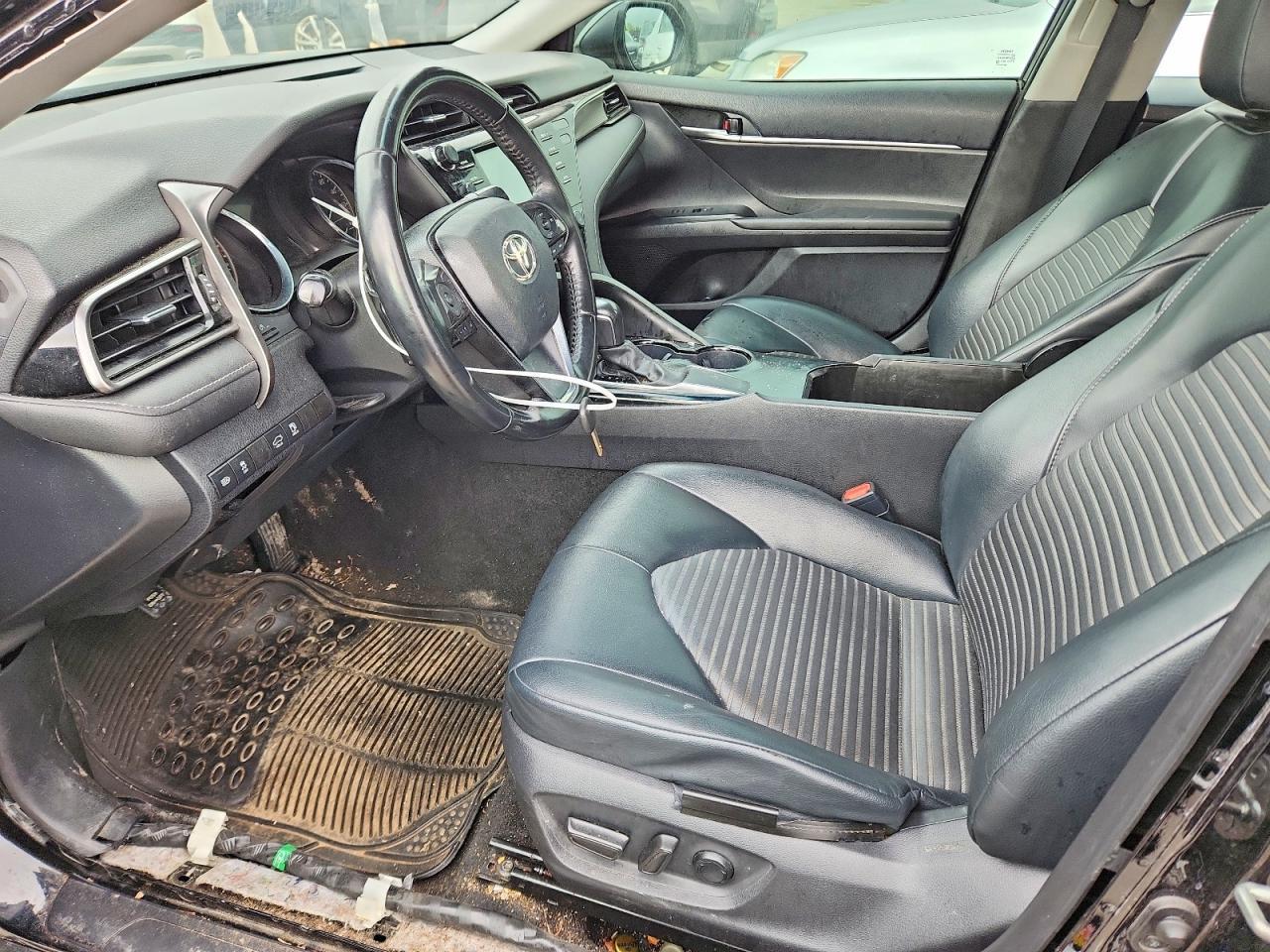 2020 Toyota Camry Se - Фото 7