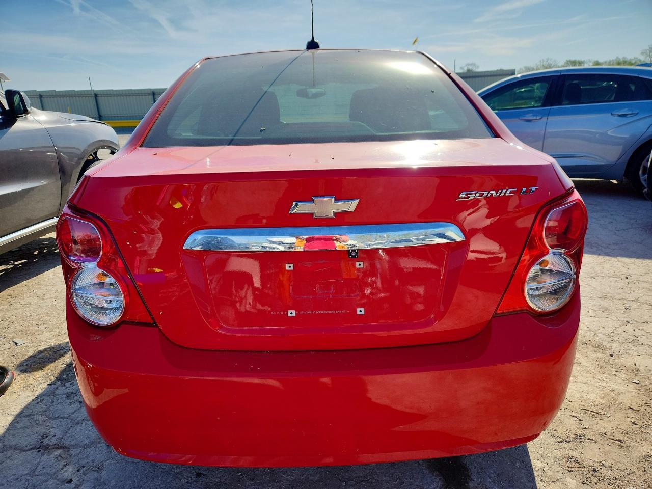 2016 Chevrolet Sonic Lt - Фото 6