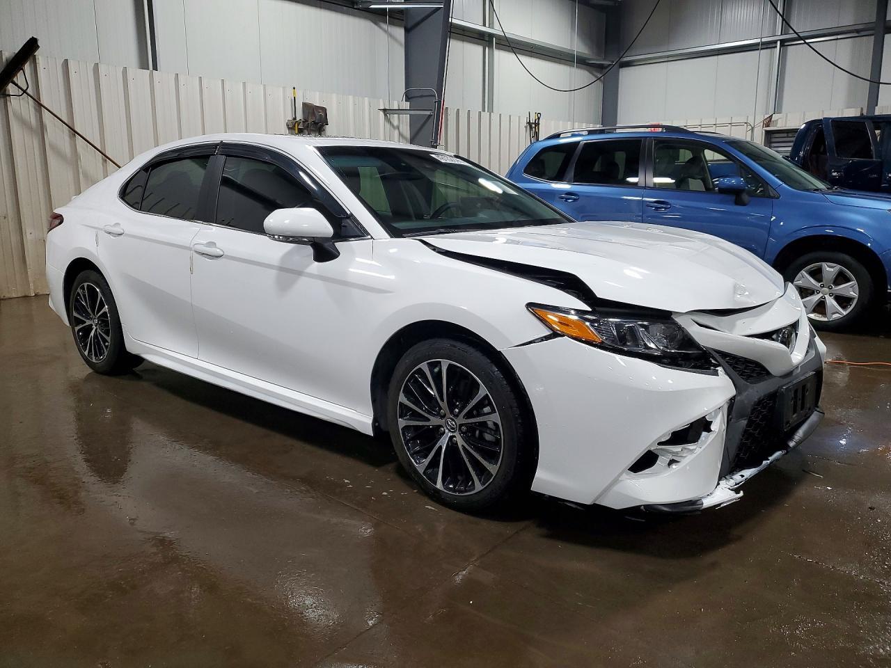 2018 Toyota Camry Se - Image 4