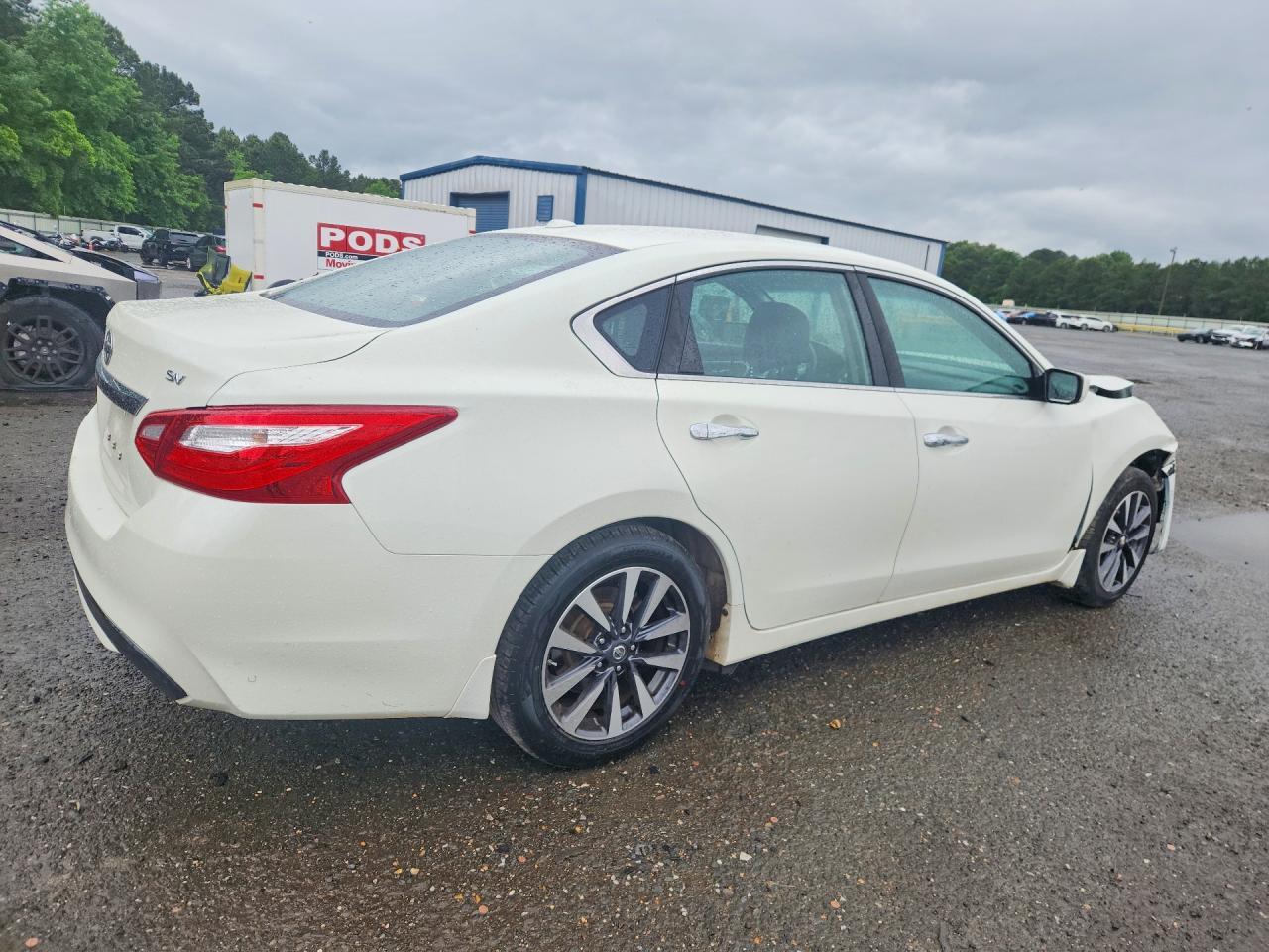 2016 Nissan Altima - Image 3