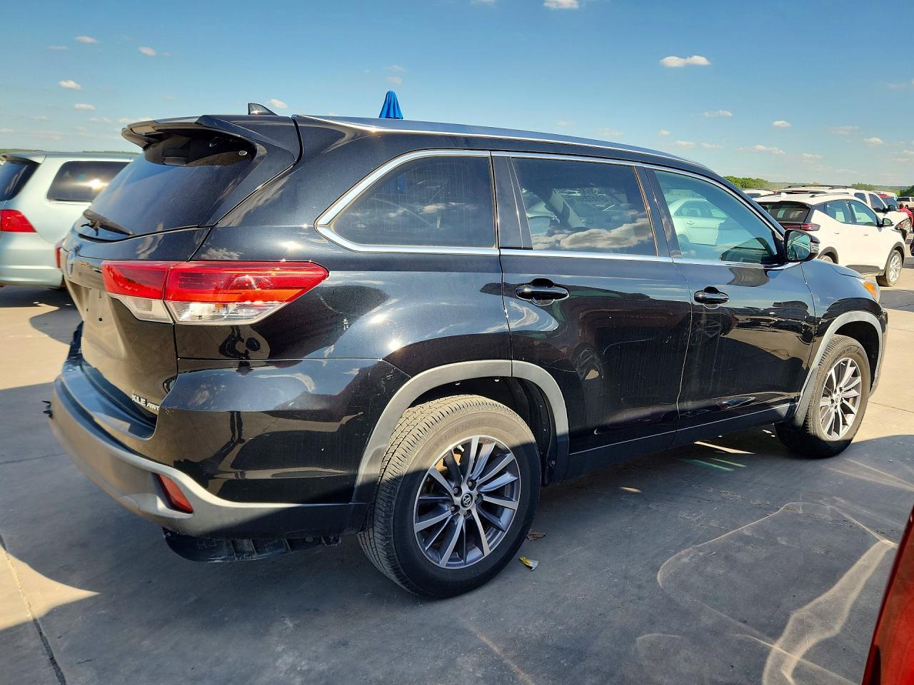 2019 Toyota Highlander Xle - Фото 3