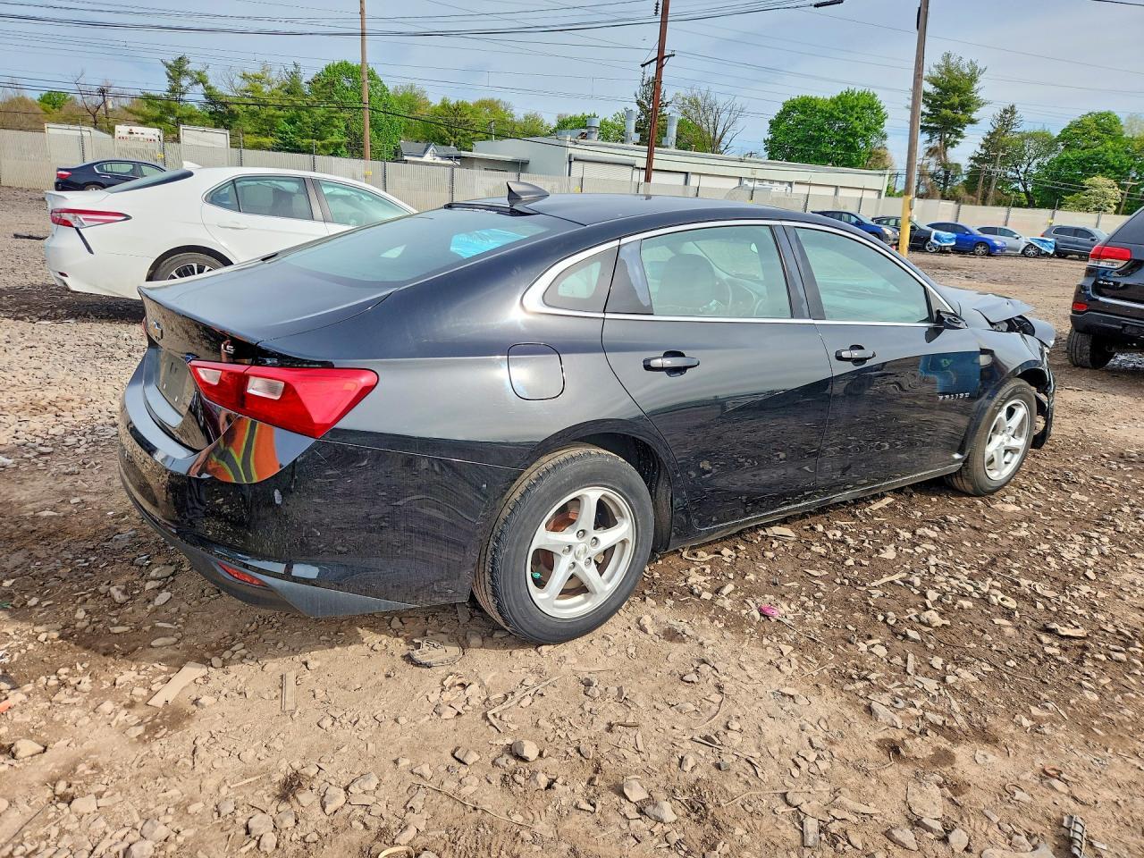 2016 Chevrolet Malibu Ls - Фото 3