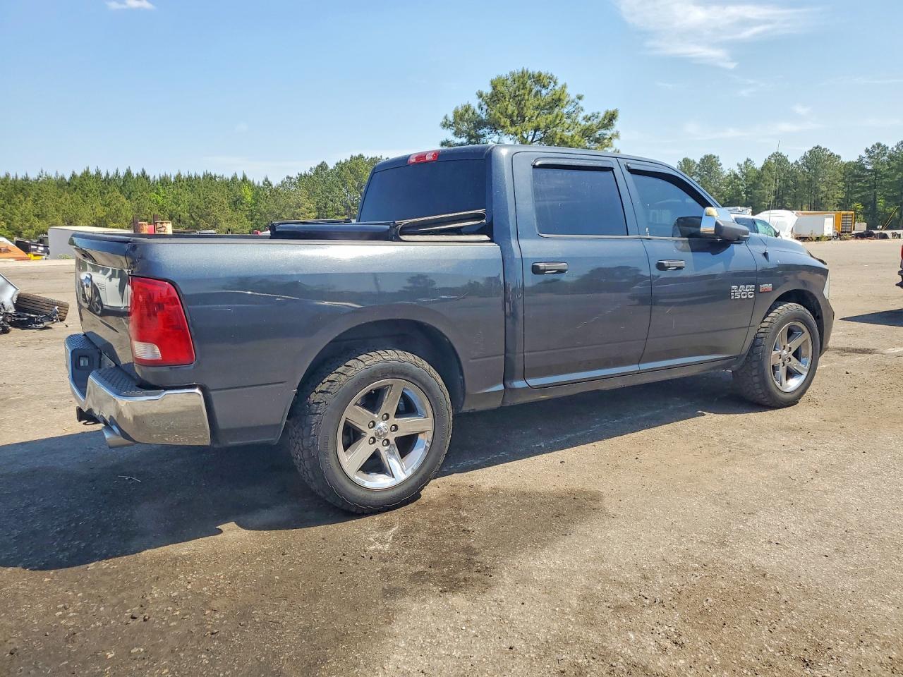 2016 Ram 1500 St - Image 3