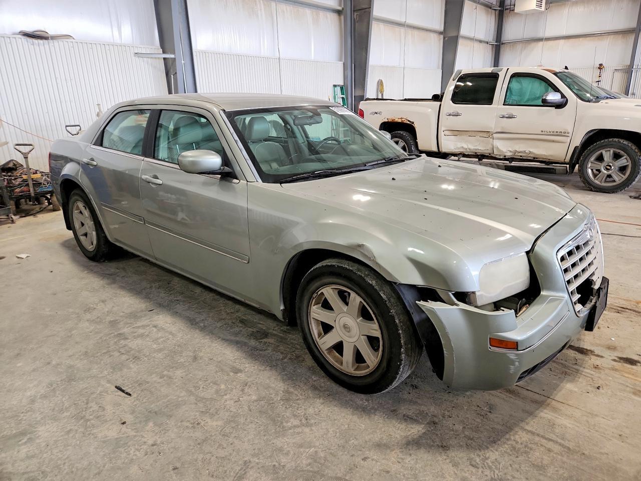 2005 Chrysler 300 Touring - Фото 4