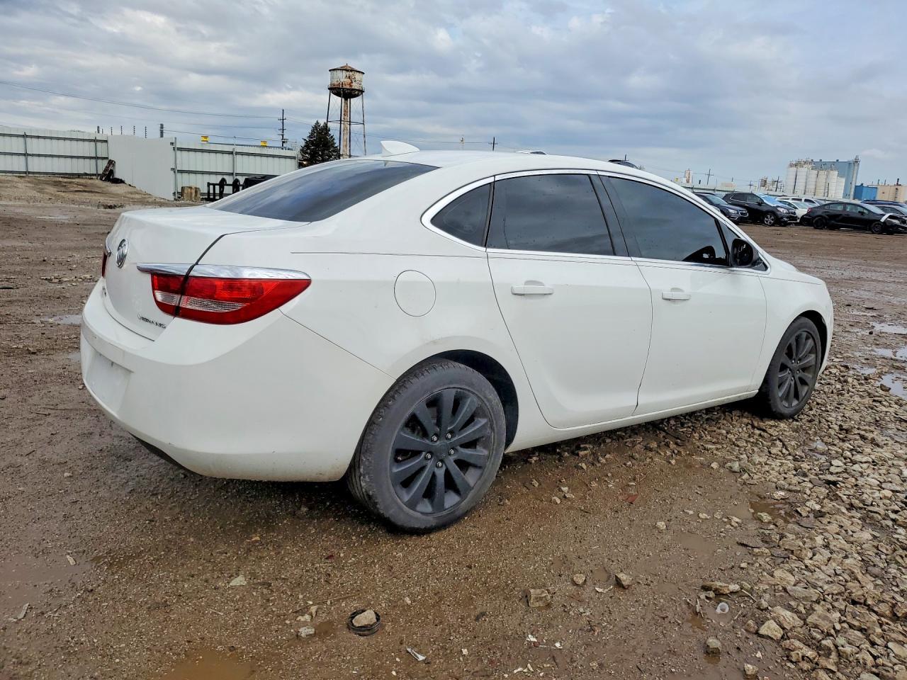 2016 Buick Verano - Фото 3