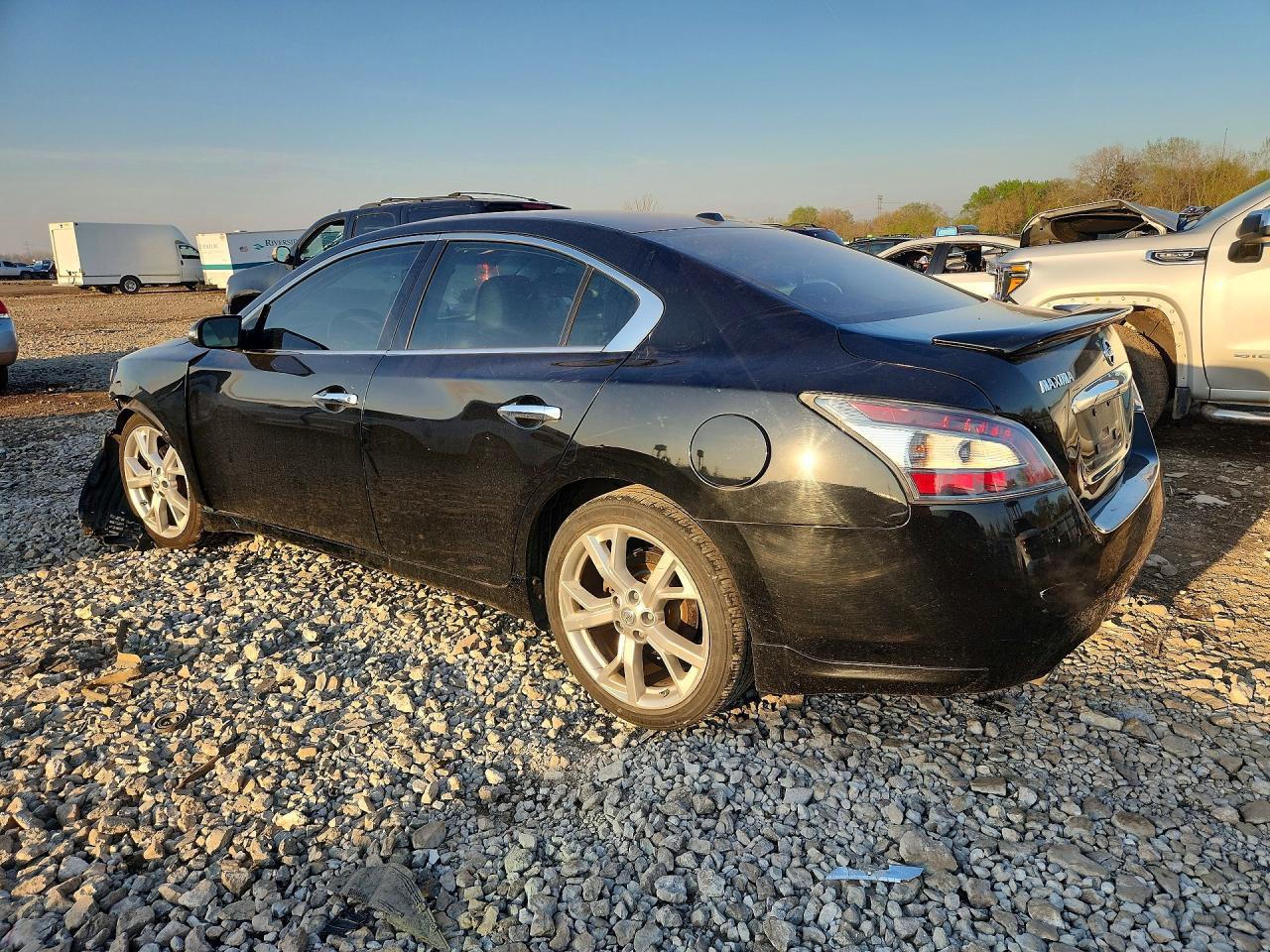 2012 Nissan Maxima 3.5 S - Фото 2