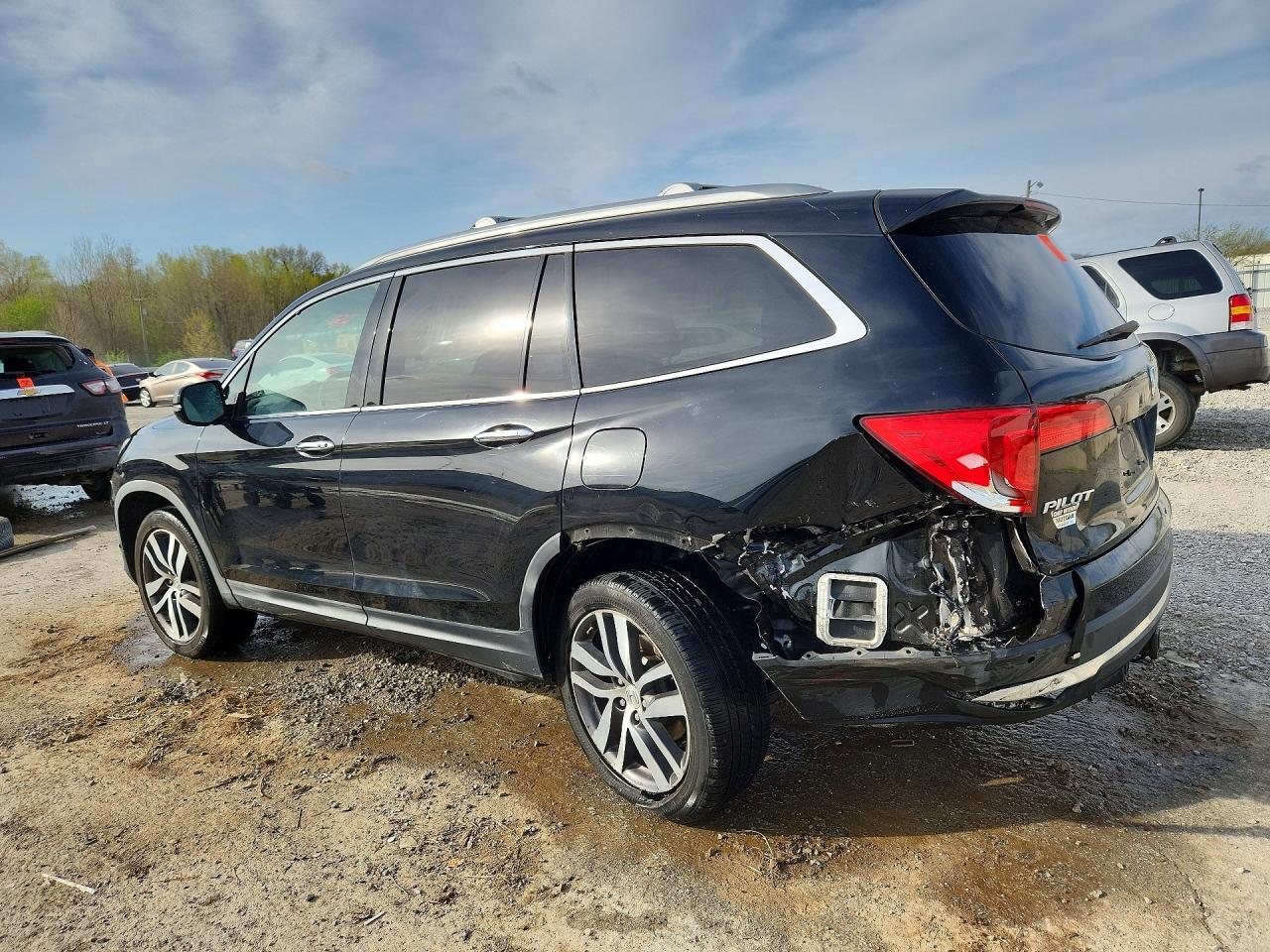 2017 Honda Pilot Touring - Фото 2