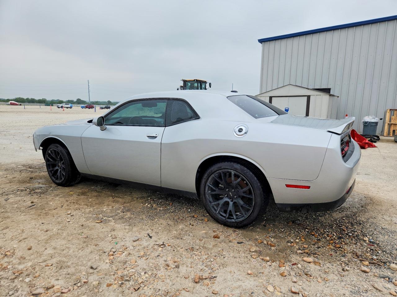 2019 Dodge Challenger Sxt - Image 2