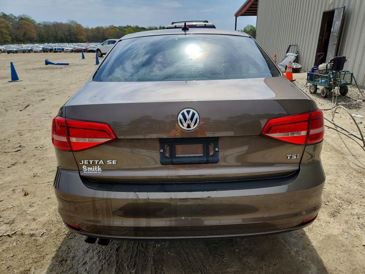 2015 Volkswagen Jetta Se - Image 6