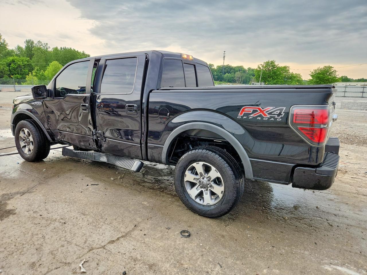 2014 Ford F150 Supercrew - Фото 2