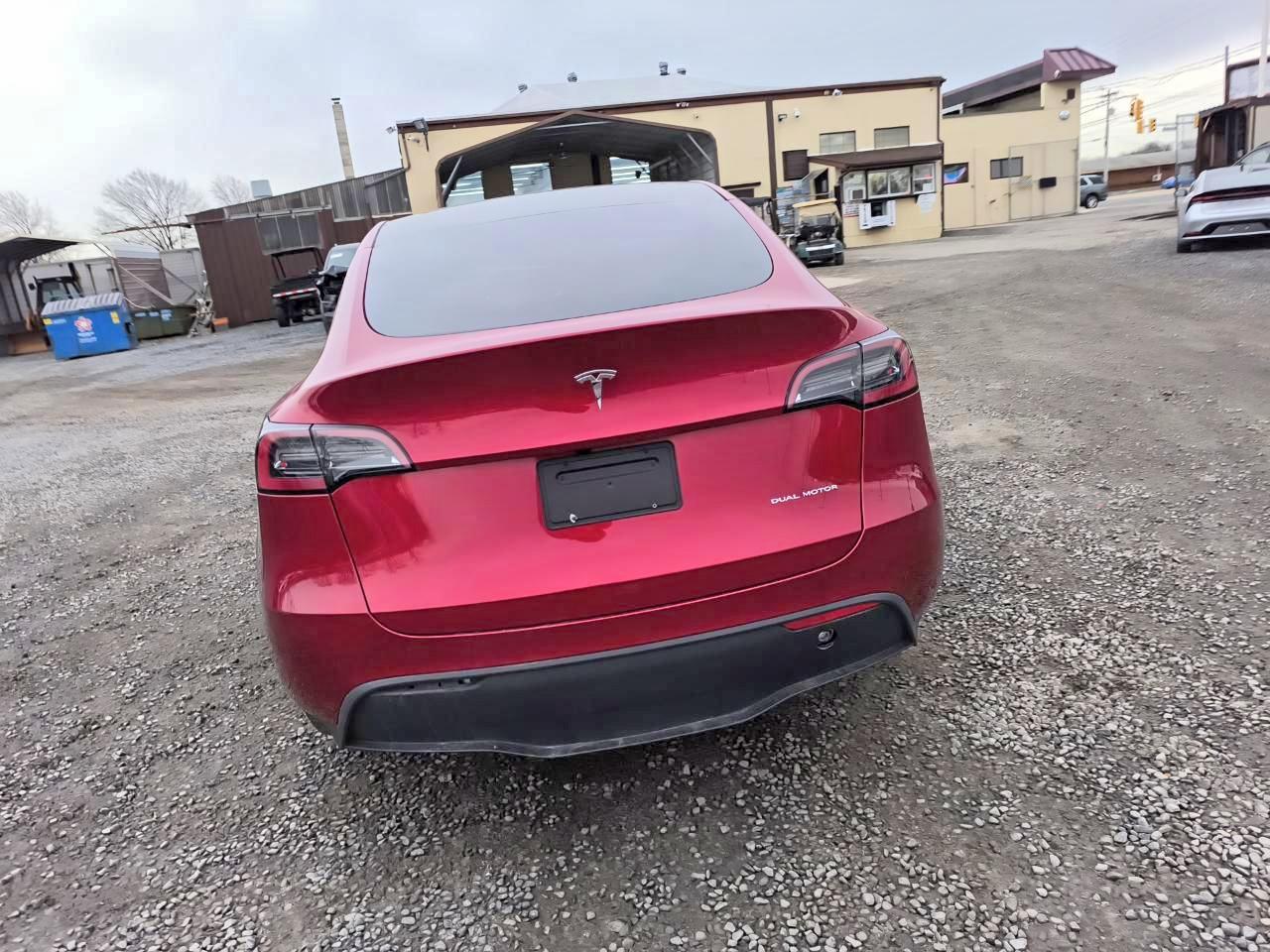 2024 Tesla Model Y - Фото 6