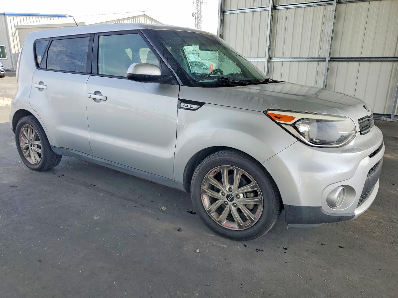 2017 Kia Soul + - Image 4