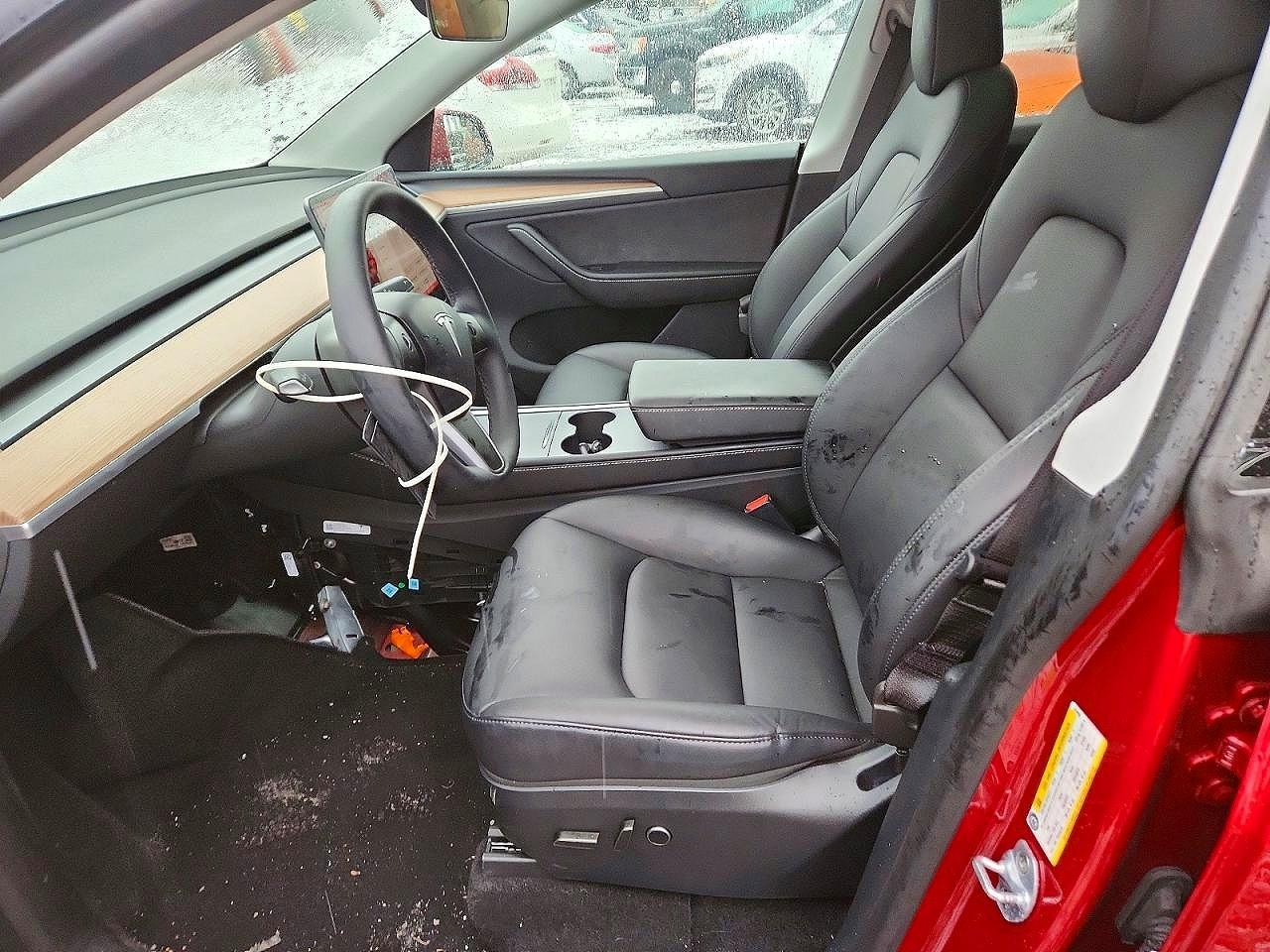 2024 Tesla Model Y - Фото 7