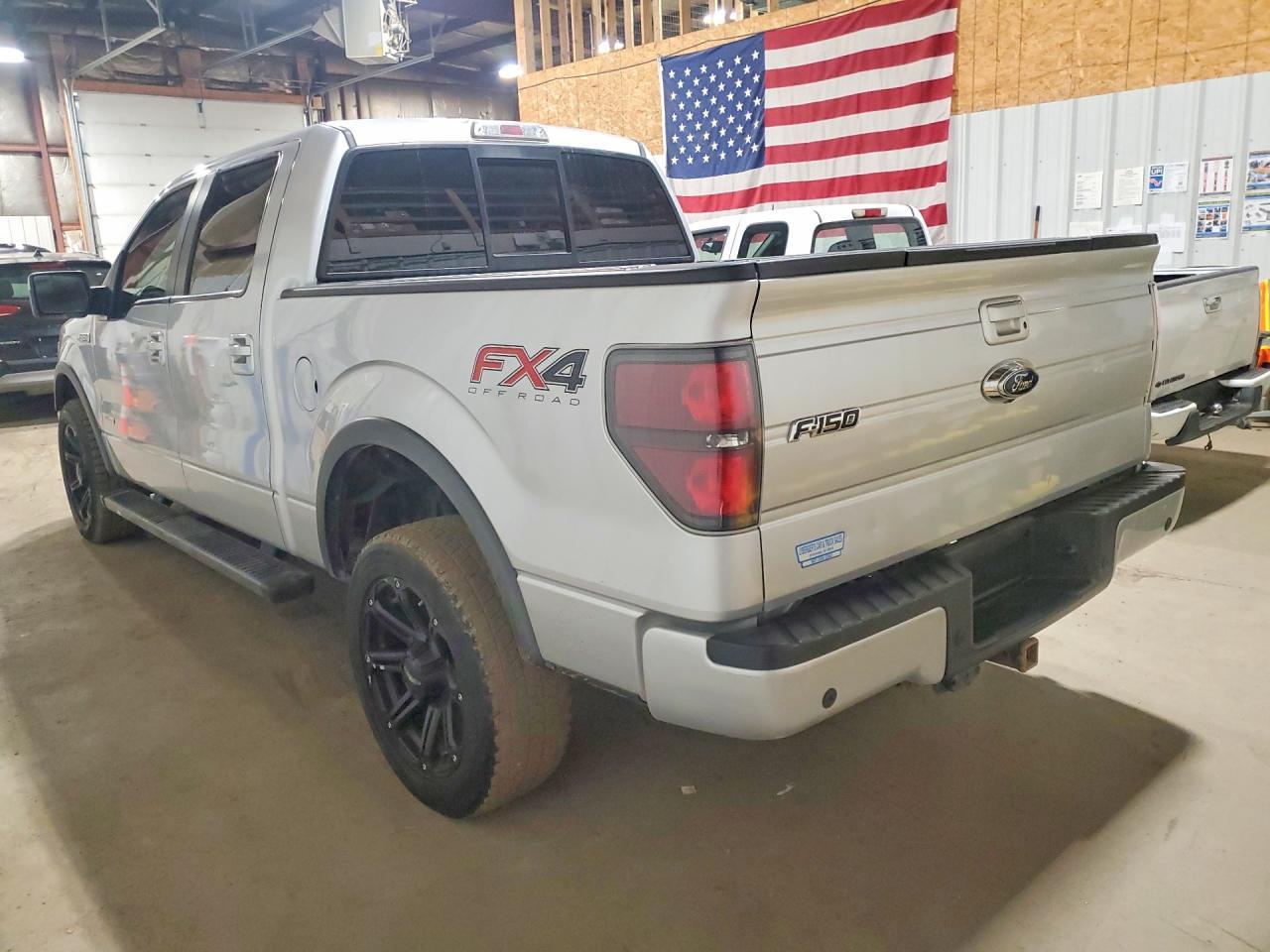 2012 Ford F150 Supercrew - Фото 2