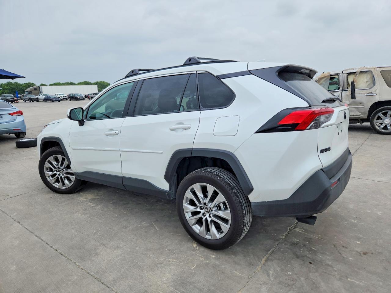2025 Toyota Rav4 Xle Premium - Фото 2