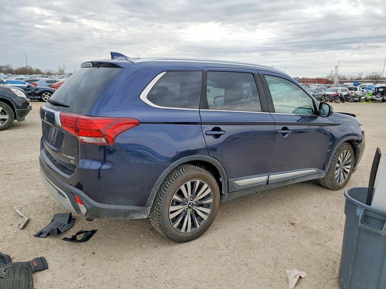 2019 Mitsubishi Outlander Se - Фото 3