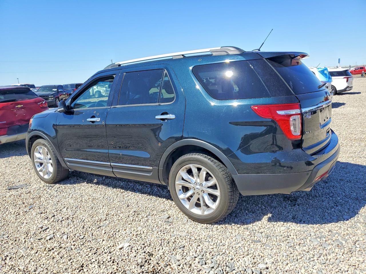 2014 Ford Explorer Xlt - Image 2