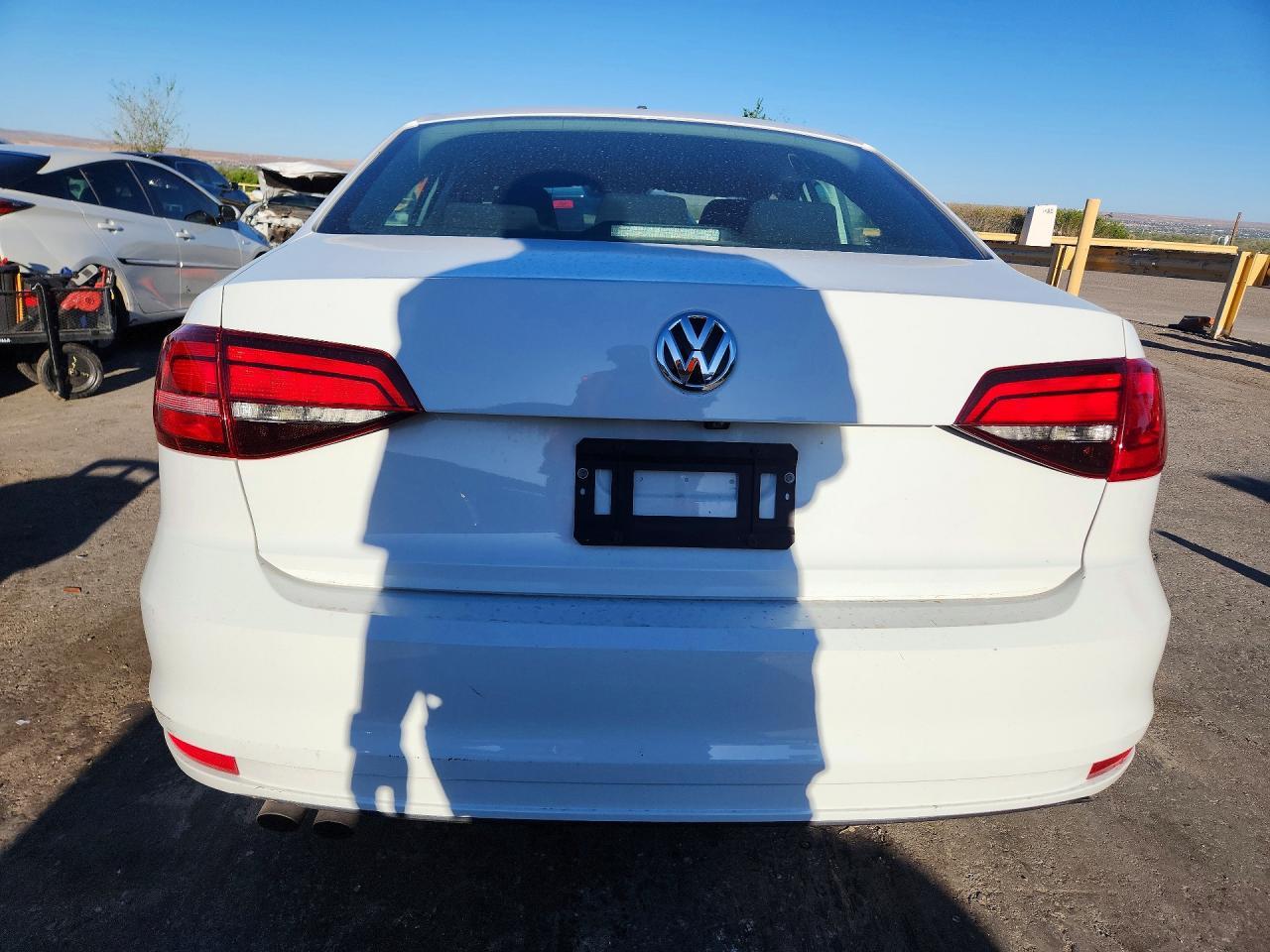 2017 Volkswagen Jetta S - Image 6