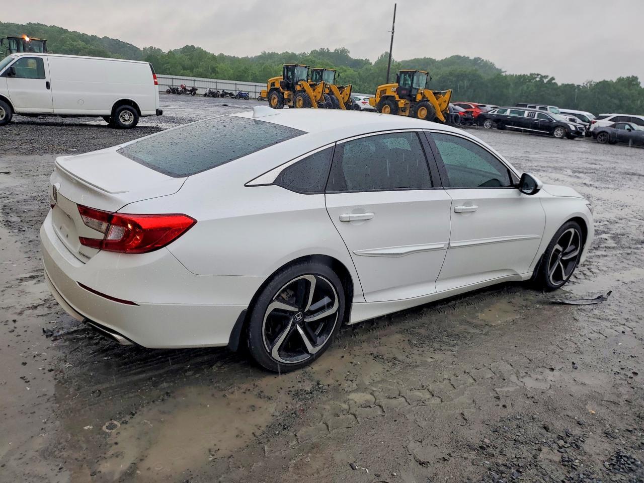 2018 Honda Accord Sport - Image 3