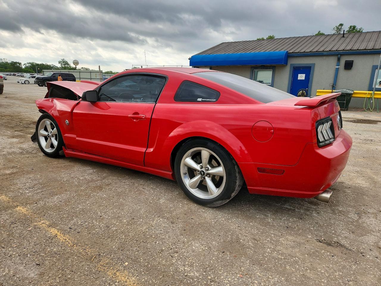 2009 Ford Mustang Gt - Фото 2