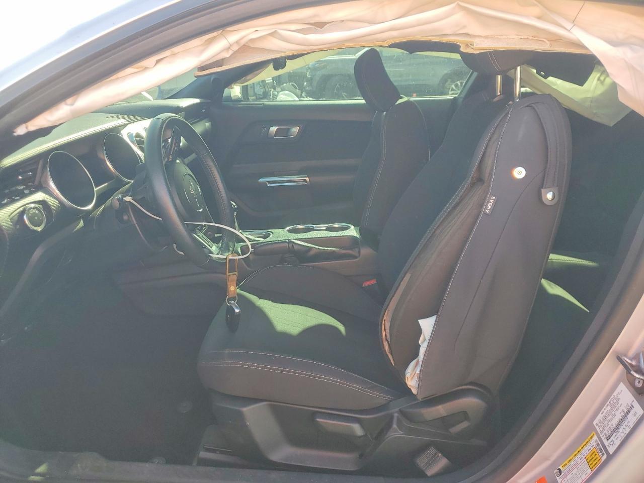 2019 Ford Mustang - Фото 7