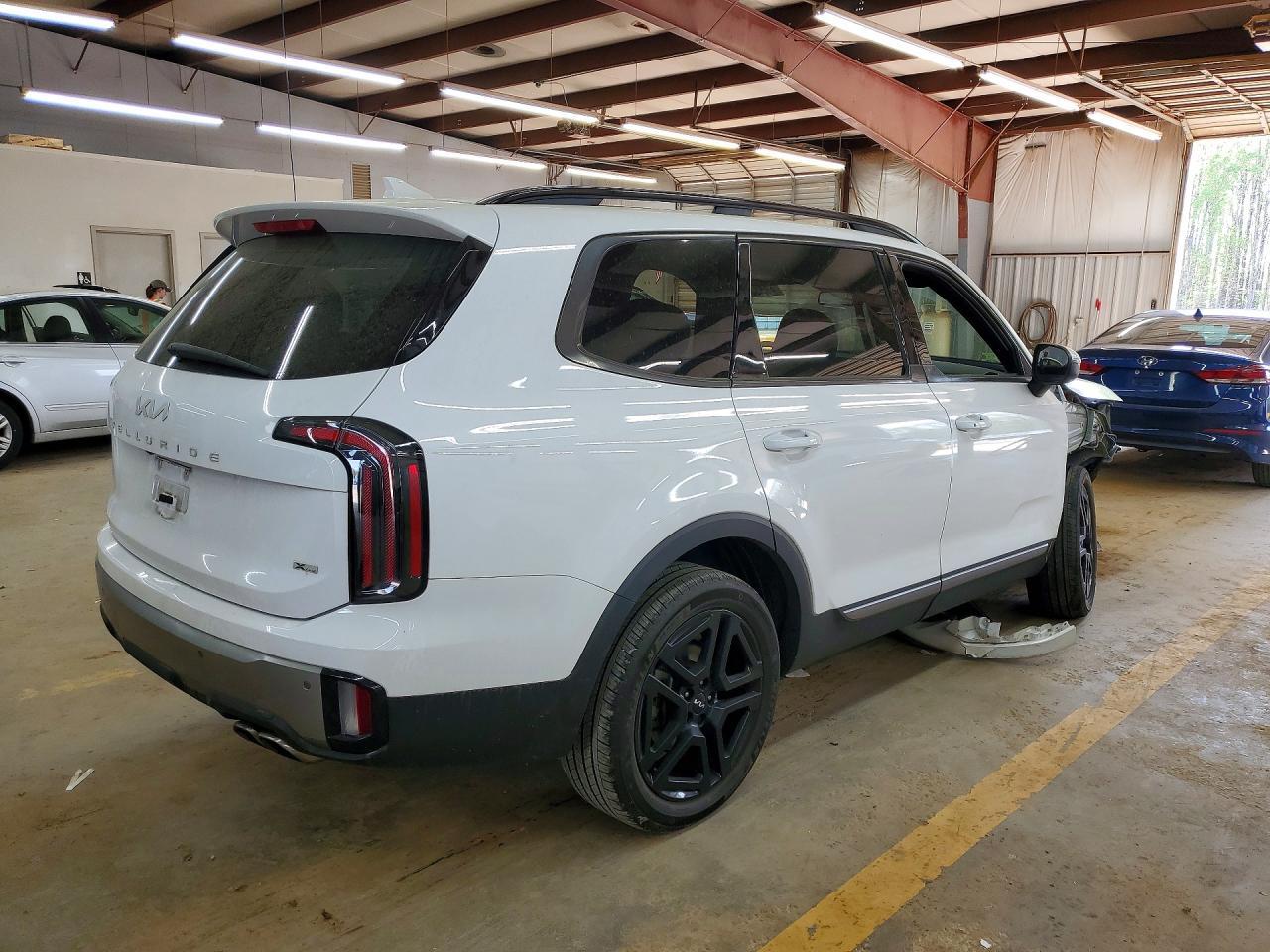 2023 Kia Telluride Ex X-Line - Image 3