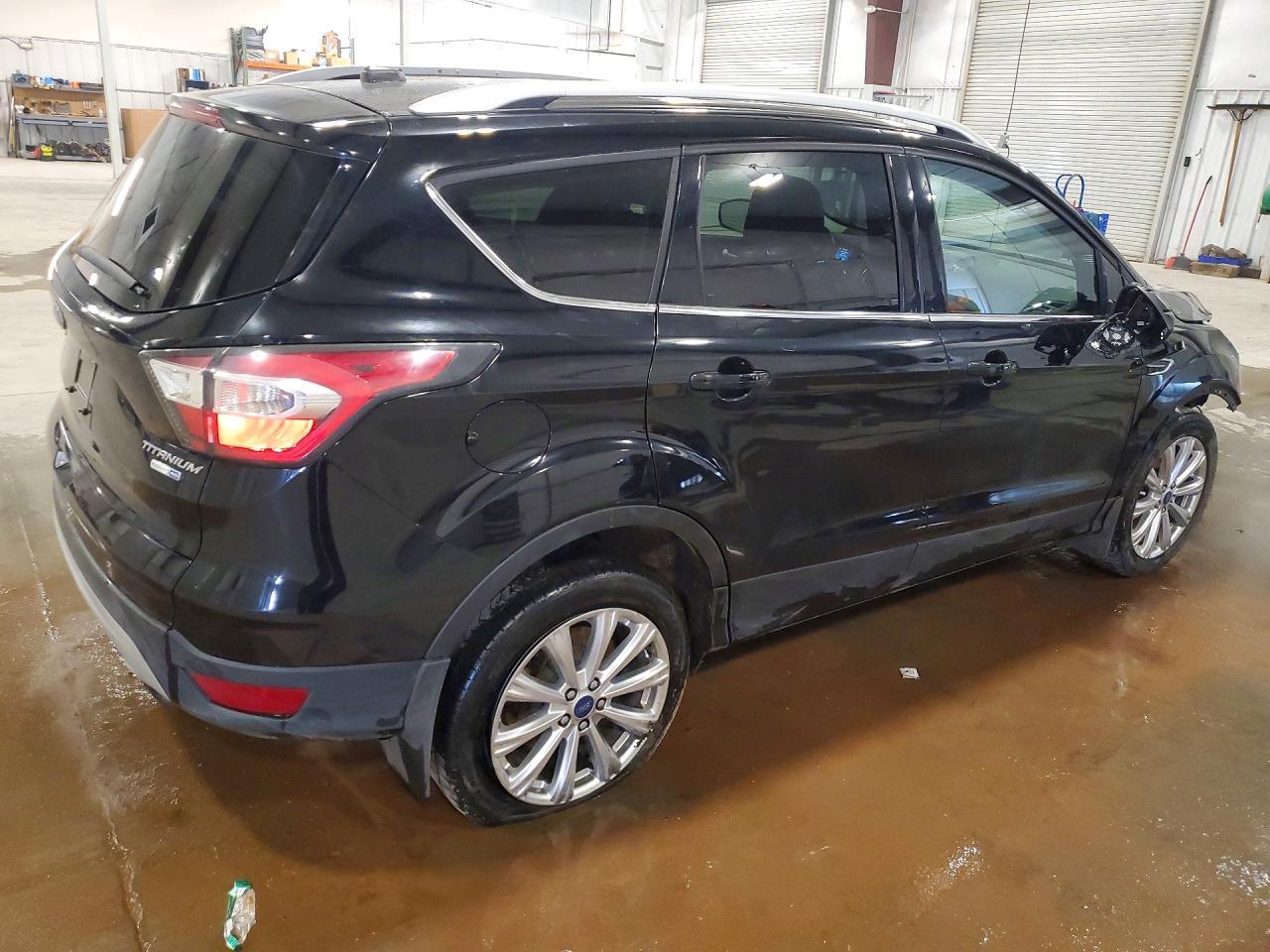 2017 Ford Escape Titanium - Image 3