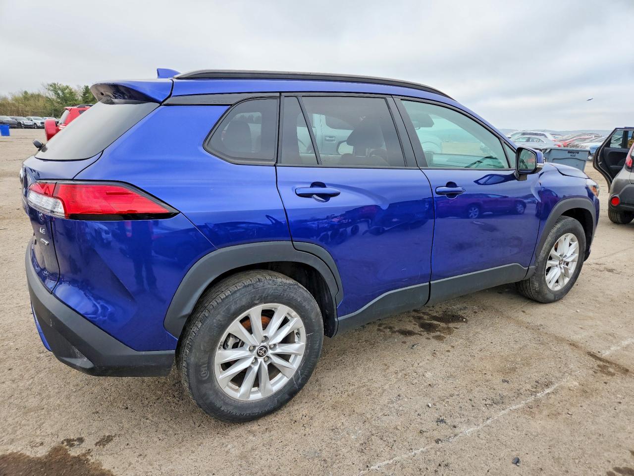 2024 Toyota Corolla Cross Le - Image 3