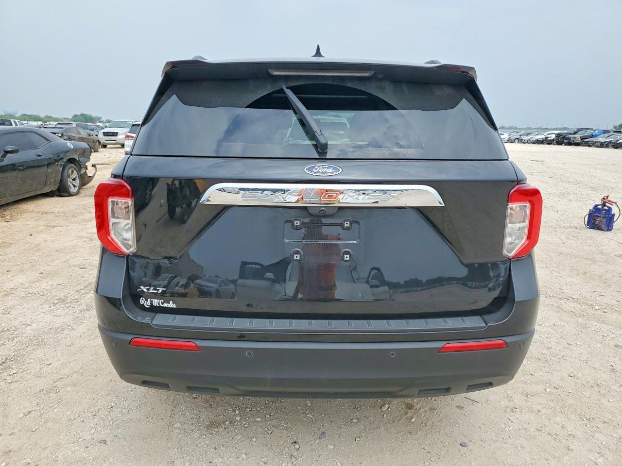 2024 Ford Explorer Xlt - Фото 6