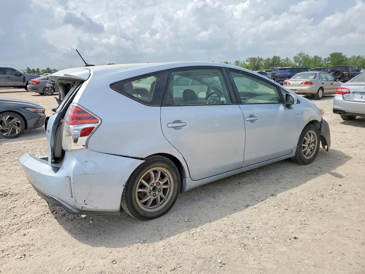 2016 Toyota Prius V Three - Фото 3