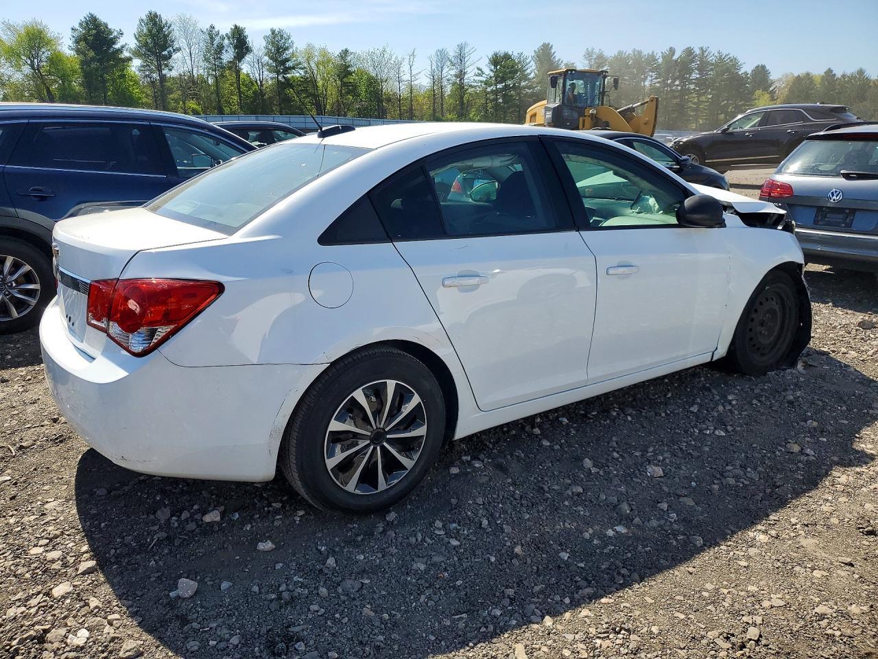 2015 Chevrolet Cruze Ls - Image 3