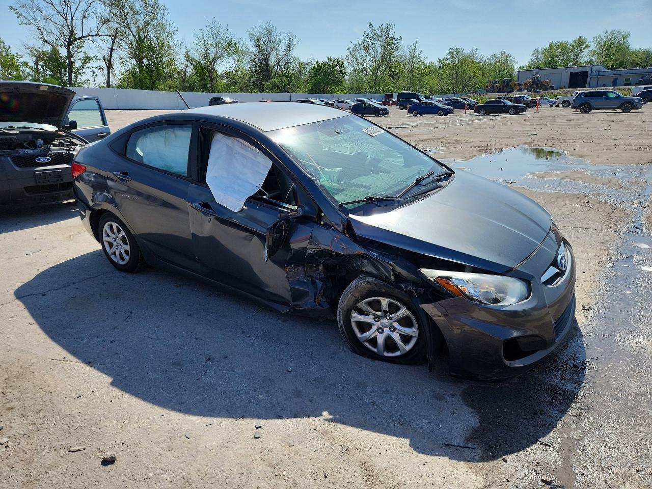 2013 Hyundai Accent Gls - Image 4