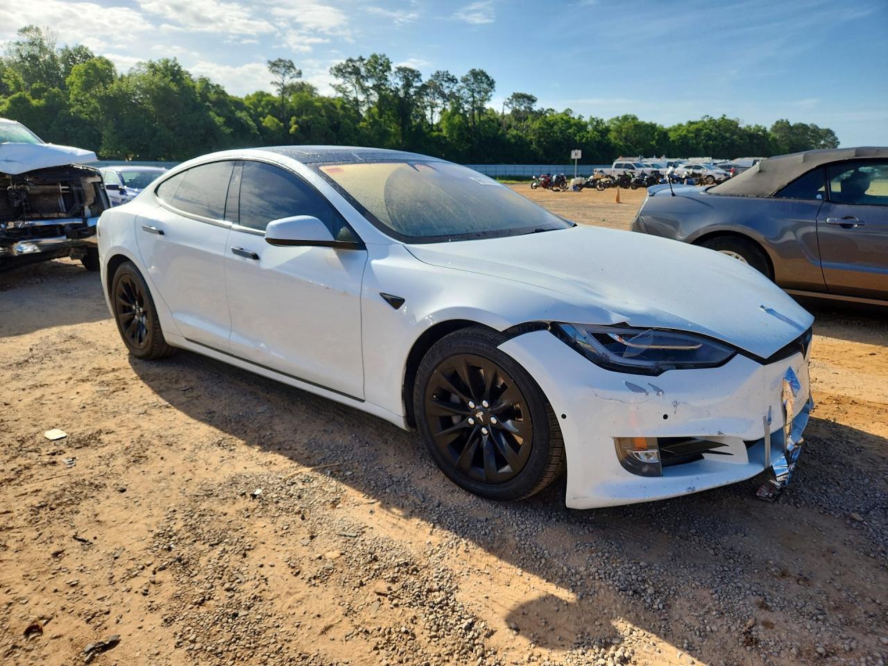 2017 Tesla Model S - Фото 4