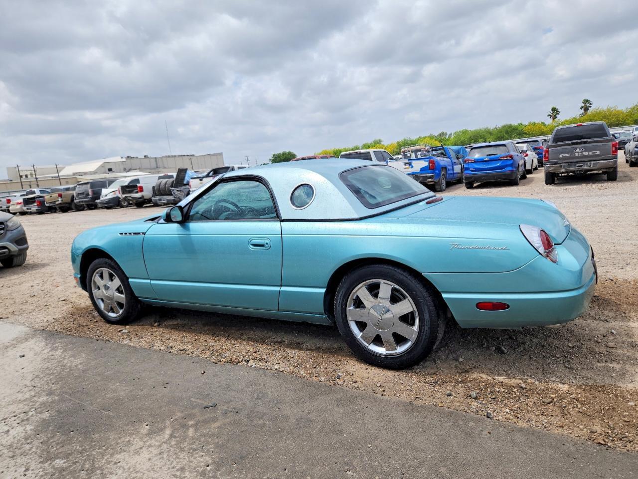 2002 Ford Thunderbird - Фото 2