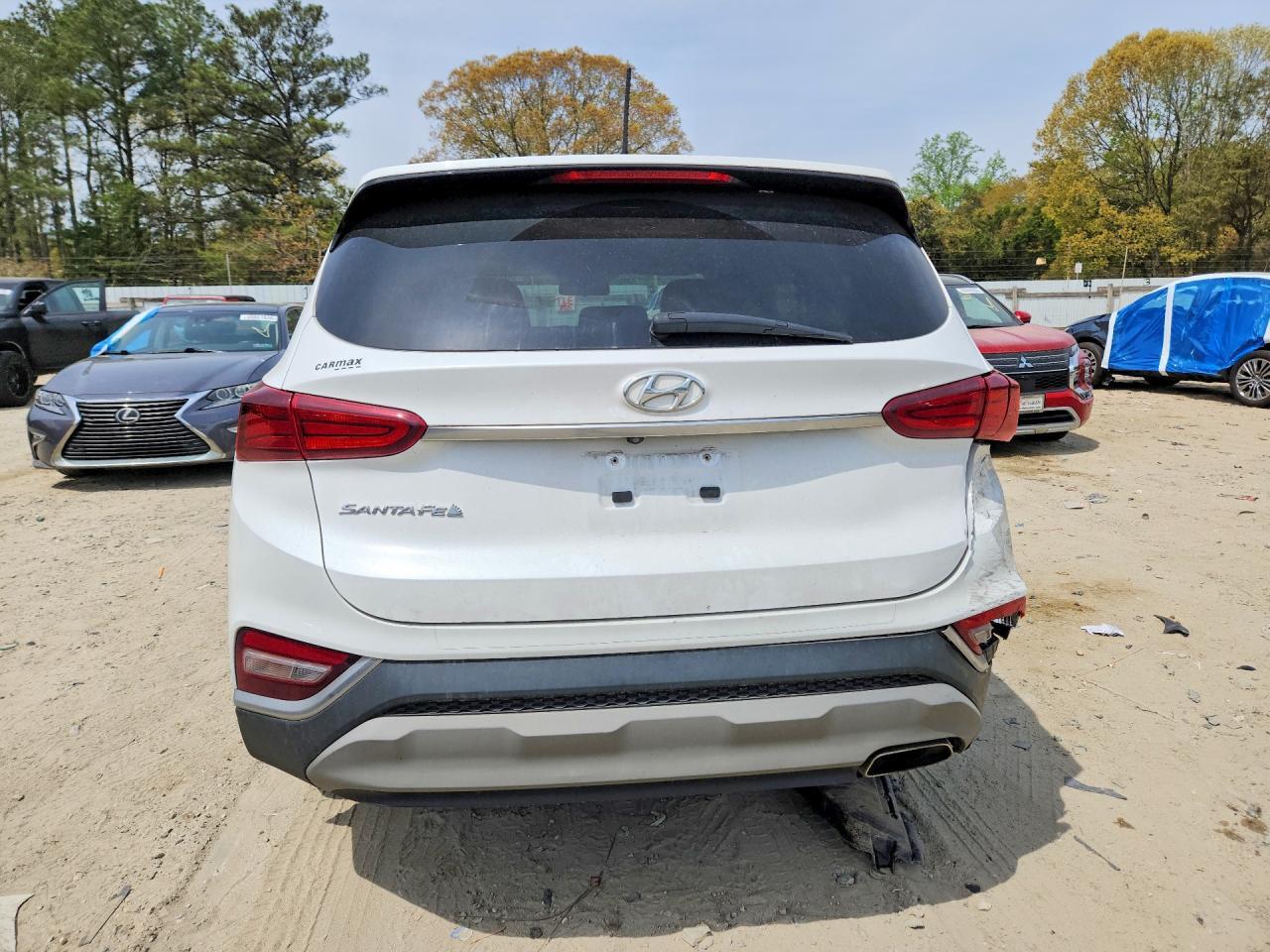 2019 Hyundai Santa Fe Se - Image 6