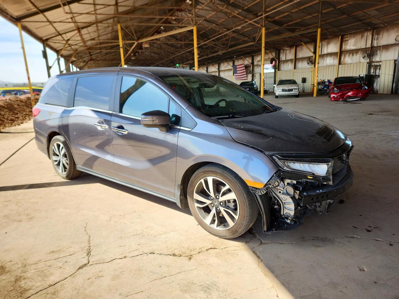2024 Honda Odyssey Touring - Image 4