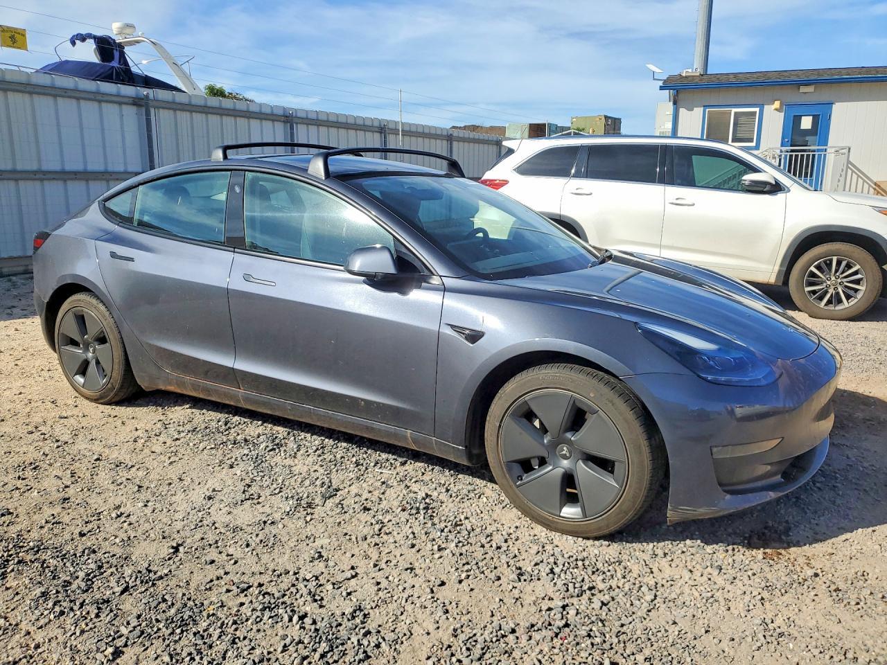 2023 Tesla Model 3 - Image 4