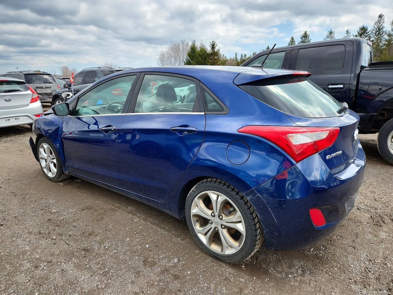 2013 Hyundai Elantra Gt Base - Image 2