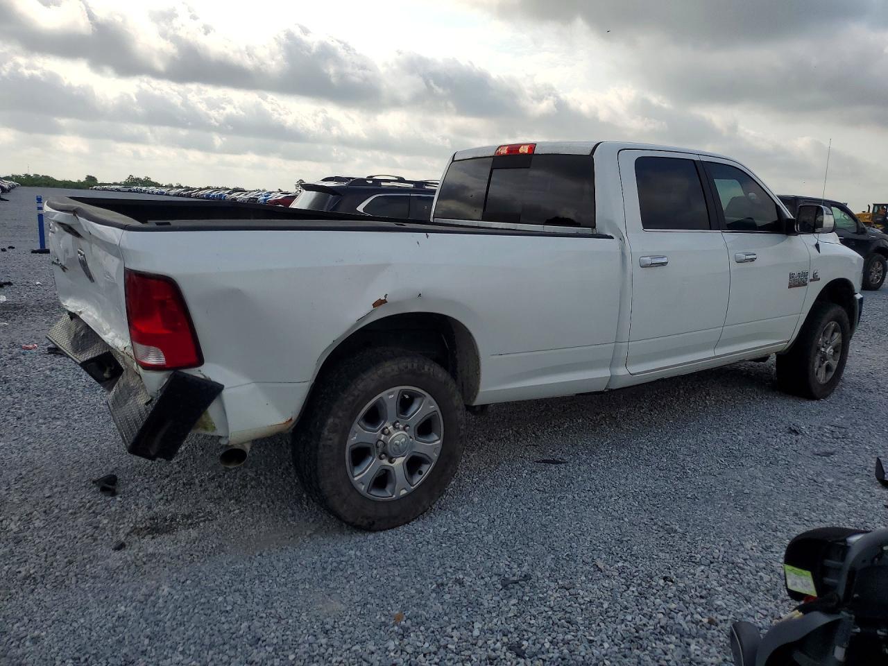 2018 Ram 2500 Slt - Image 3