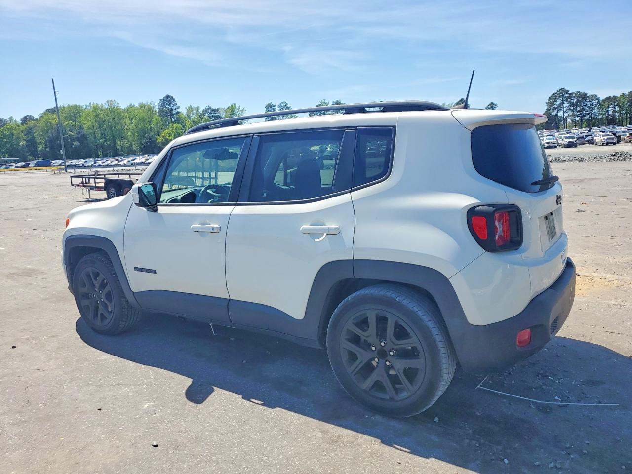 2019 Jeep Renegade Latitude - Фото 2
