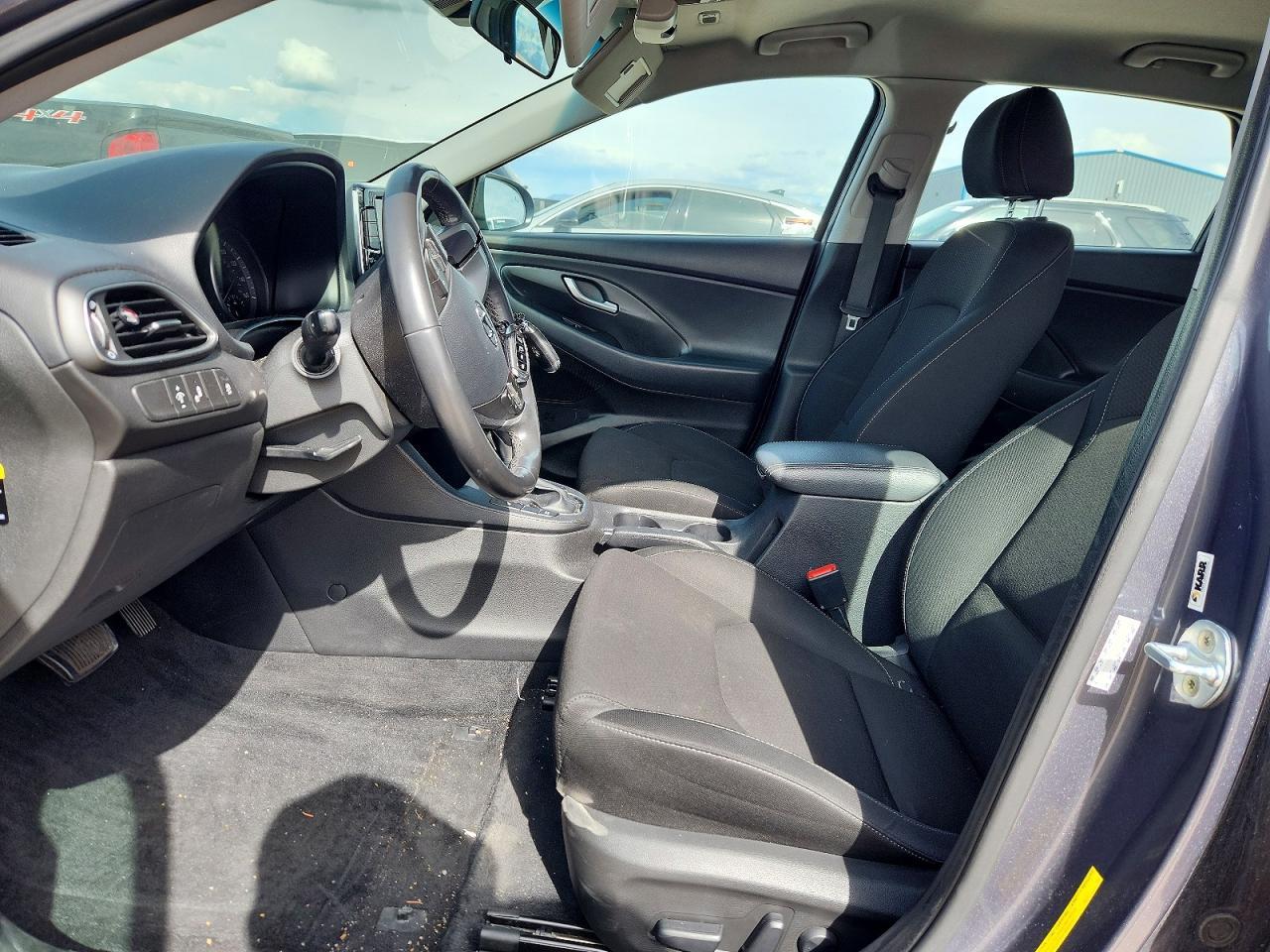 2018 Hyundai Elantra Gt Base - Image 7